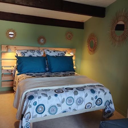 Chez Nathalie Et Raphael Bed & Breakfast Grane Exterior photo